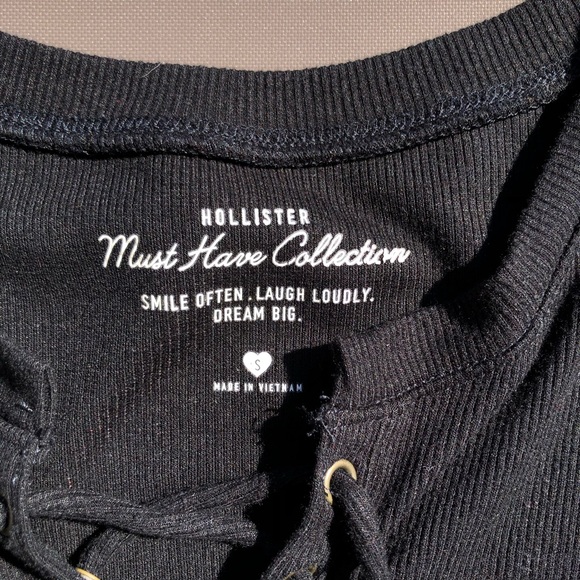 Hollister Co. Women’s Lace Up Black Crop Top - Picture 4 of 6
